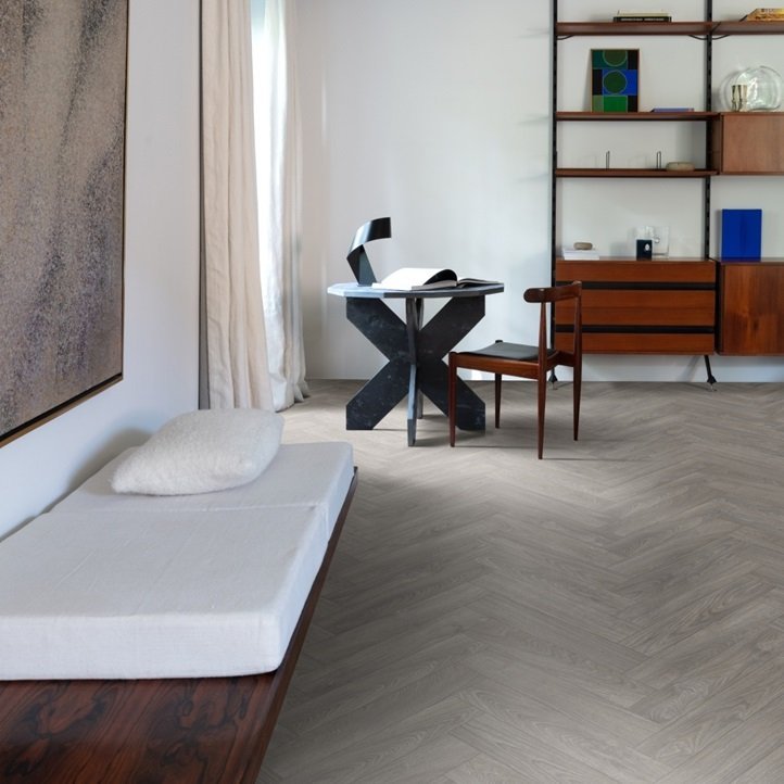 Moduleo Layred Visgraat Laurel Oak in sfeerbeeld